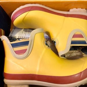 NWT - Pendleton Heritage Yellowstone Park Chelsea Rain-boots (sz 10)